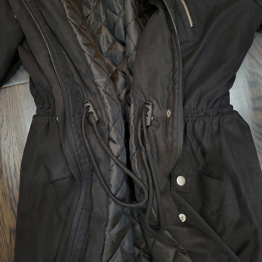 CoffeeShop Black Jacket with Faux Fur Hood - Picture 9 of 9